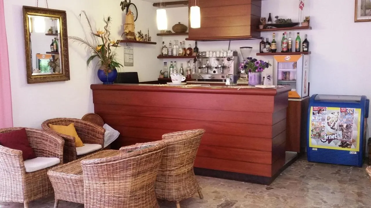 קרביה Hotel Rosa 3*,