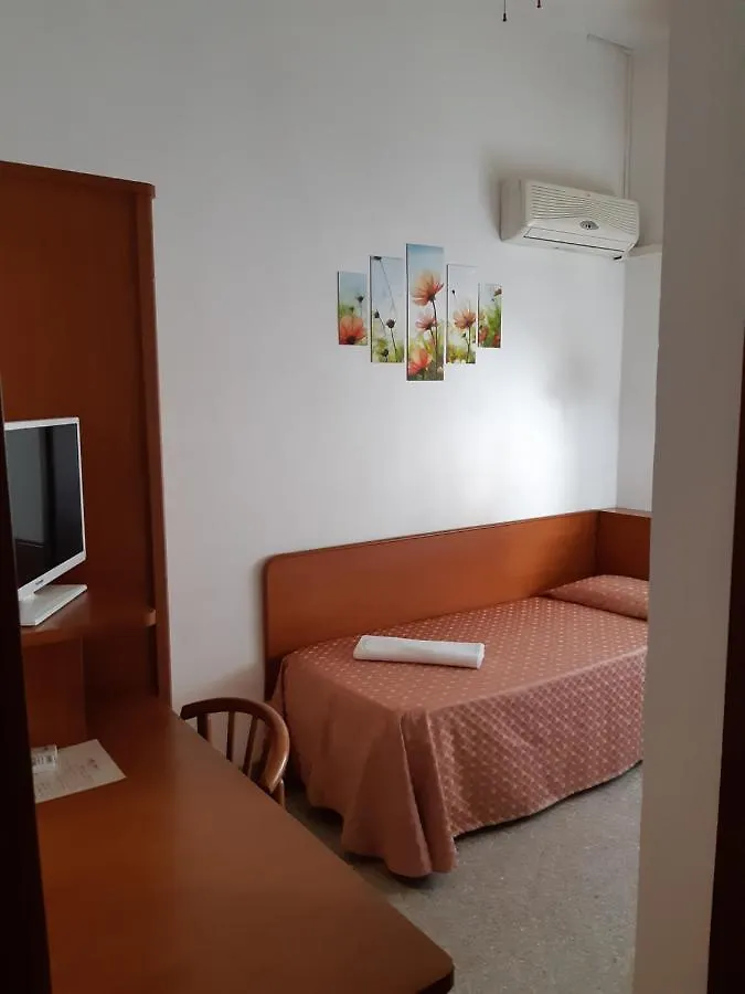 קרביה Hotel Rosa