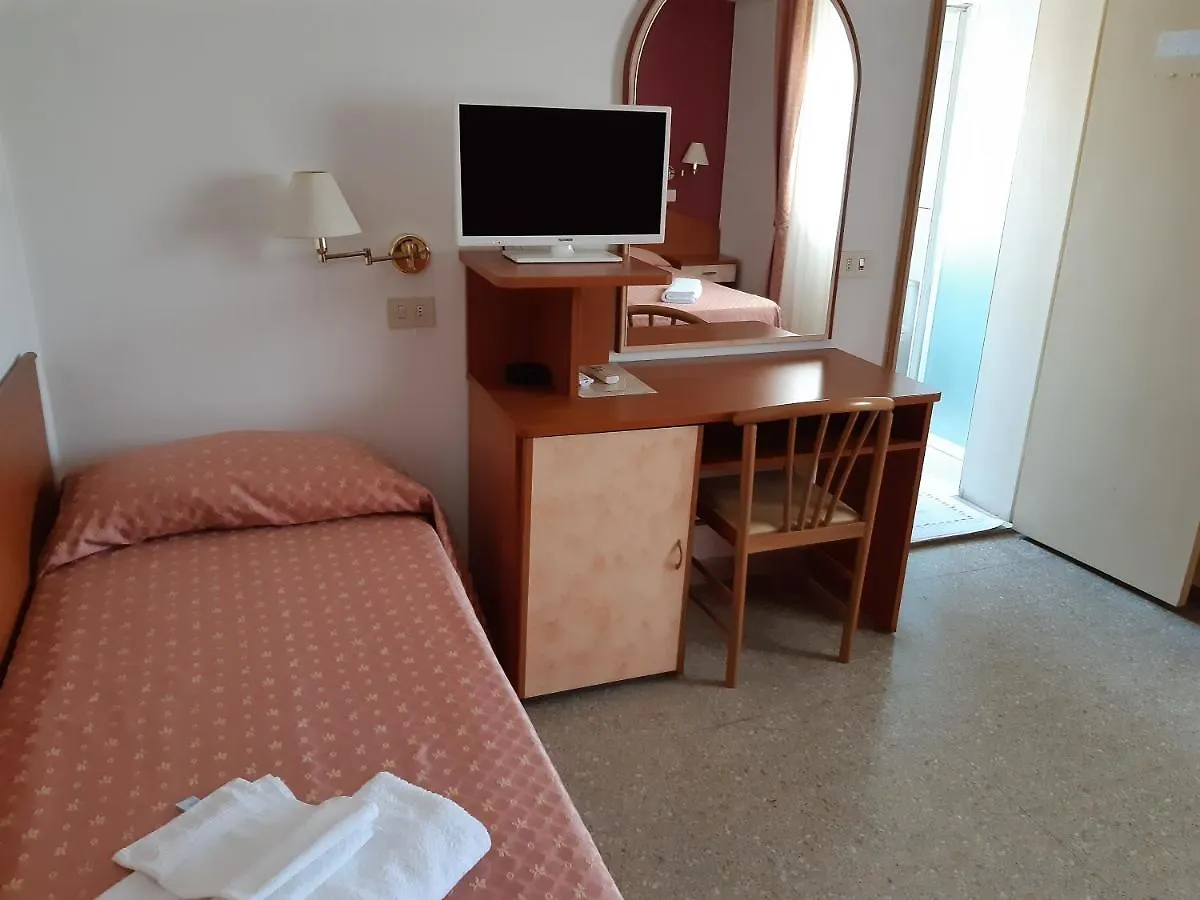 קרביה Hotel Rosa