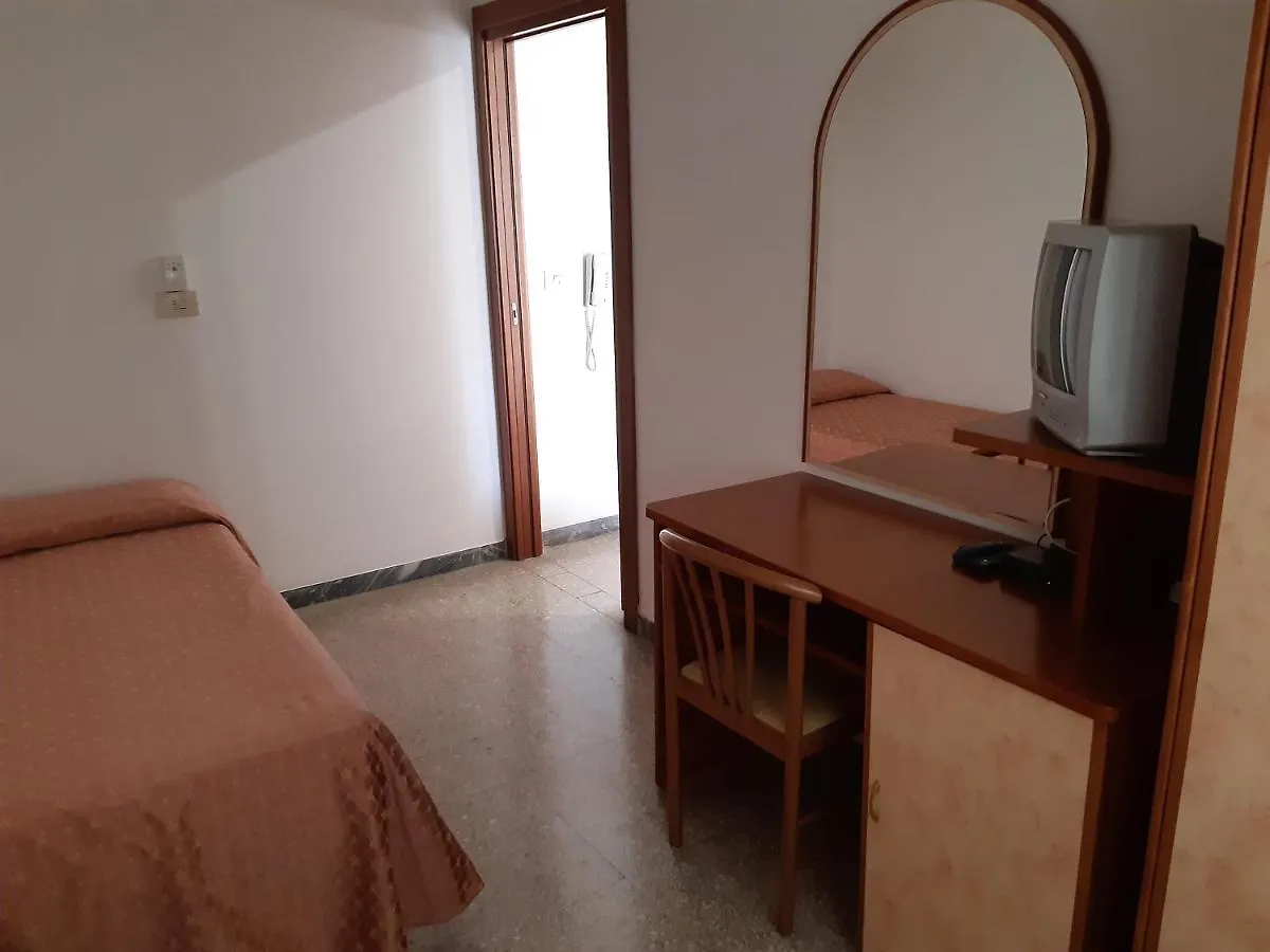 קרביה Hotel Rosa
