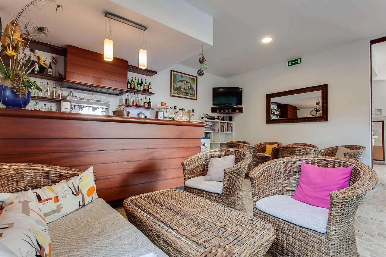 קרביה Hotel Rosa