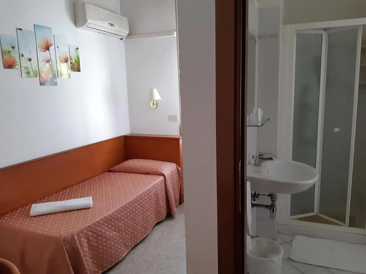 קרביה Hotel Rosa