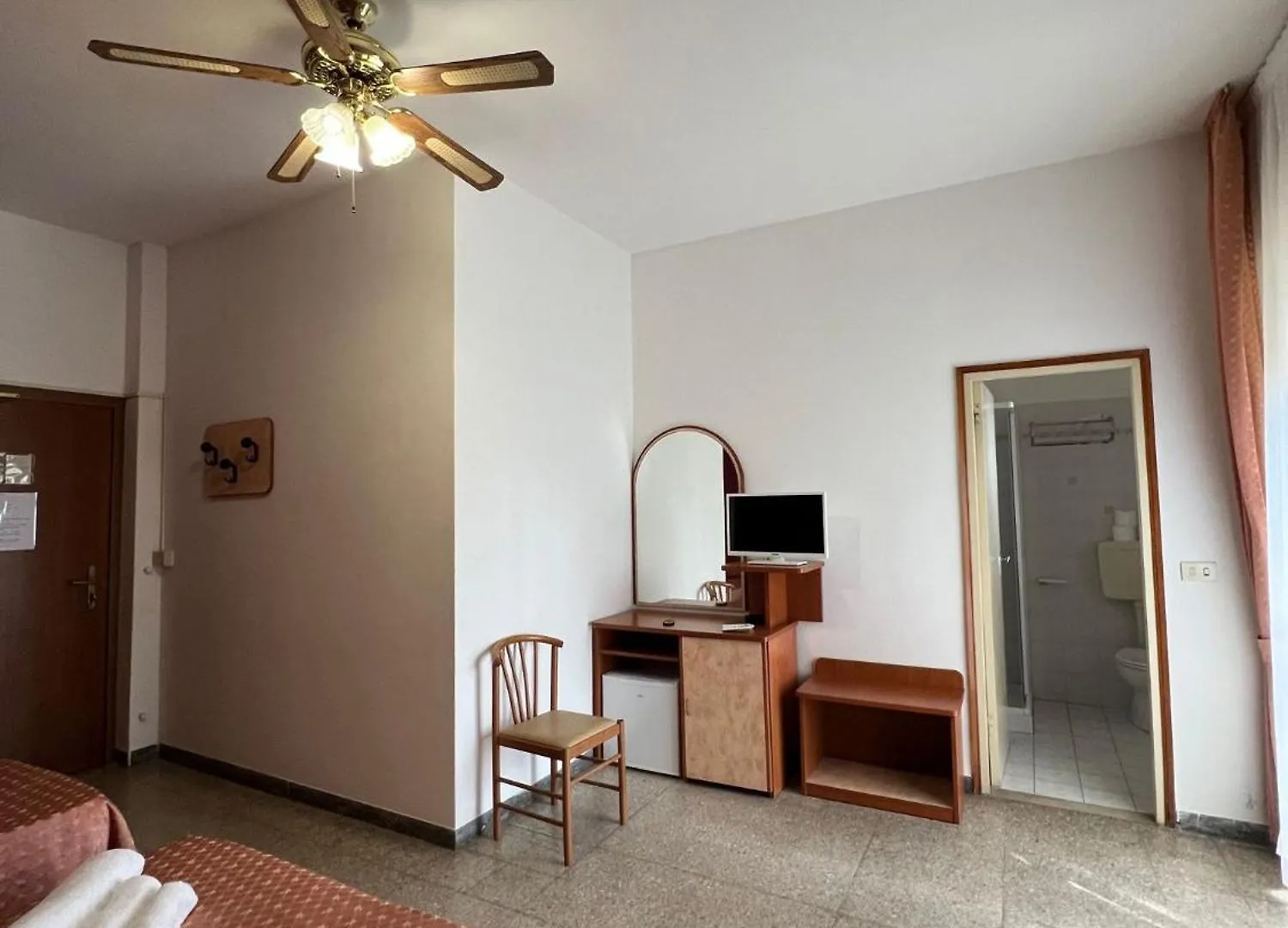קרביה Hotel Rosa