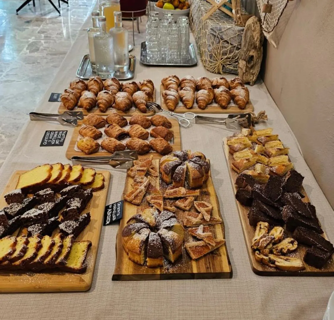 קרביה Hotel Rosa