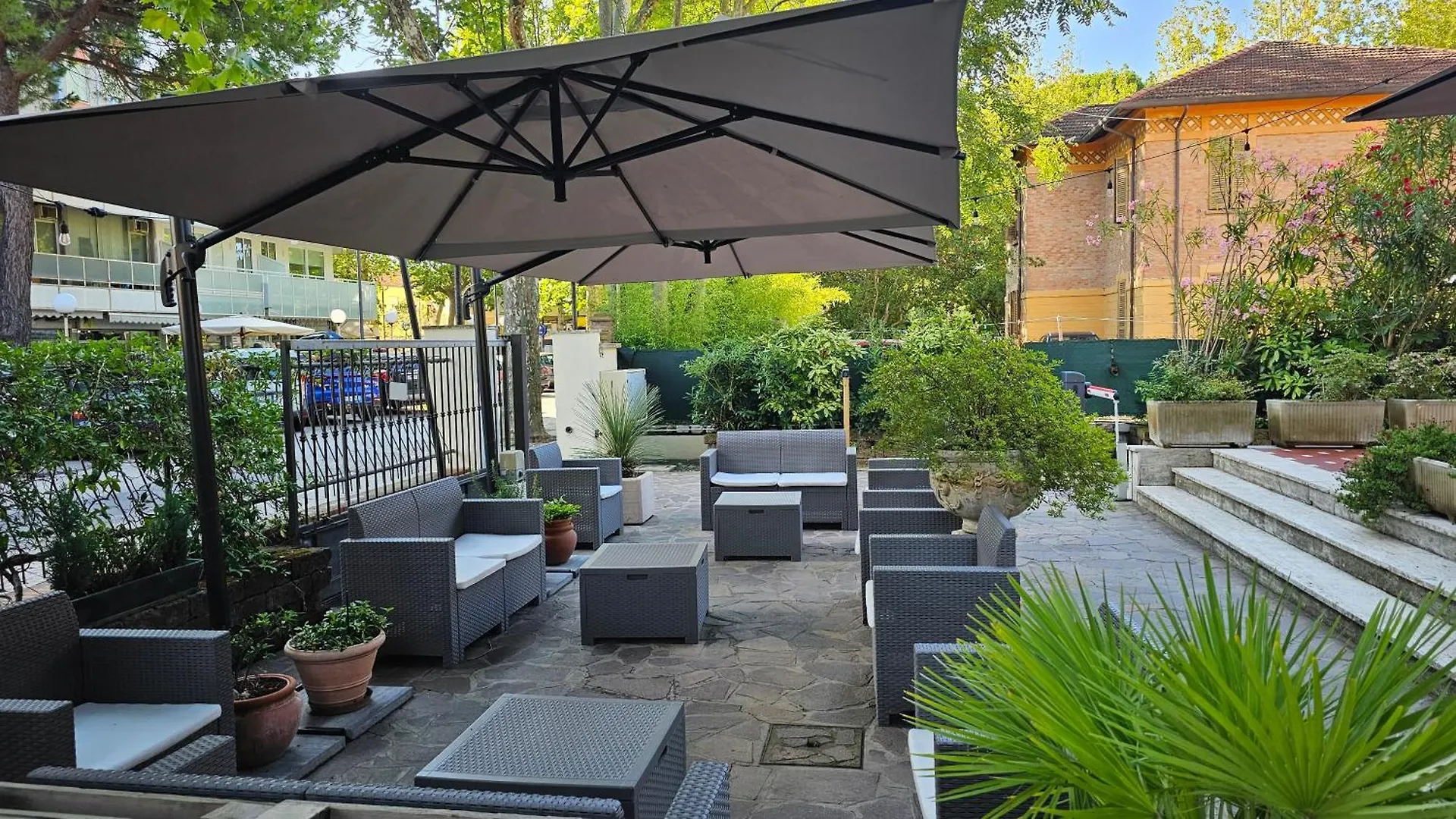 קרביה Hotel Rosa