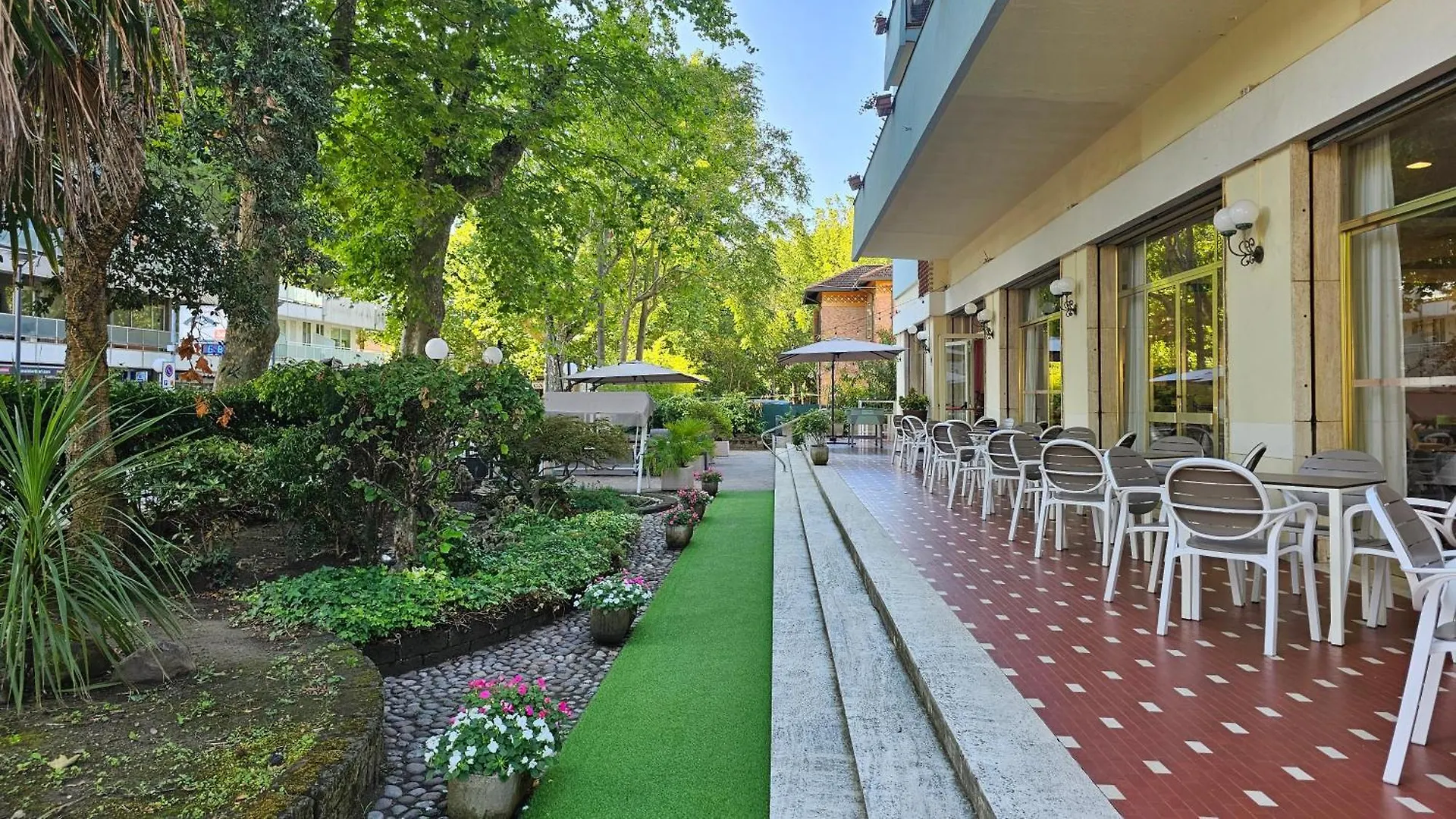 קרביה Hotel Rosa