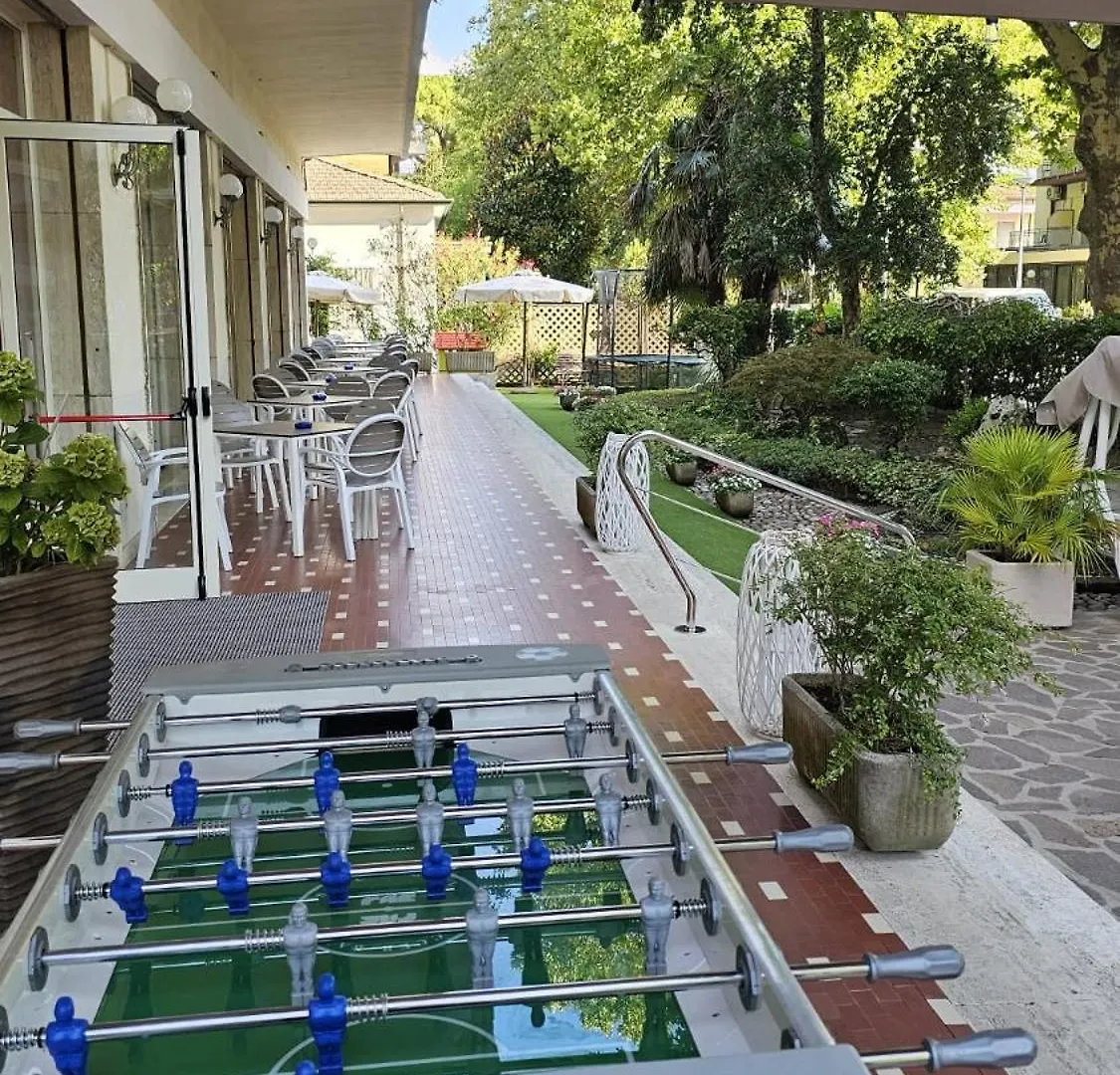 קרביה Hotel Rosa 3*,